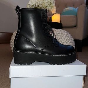 Steve Madden Boots